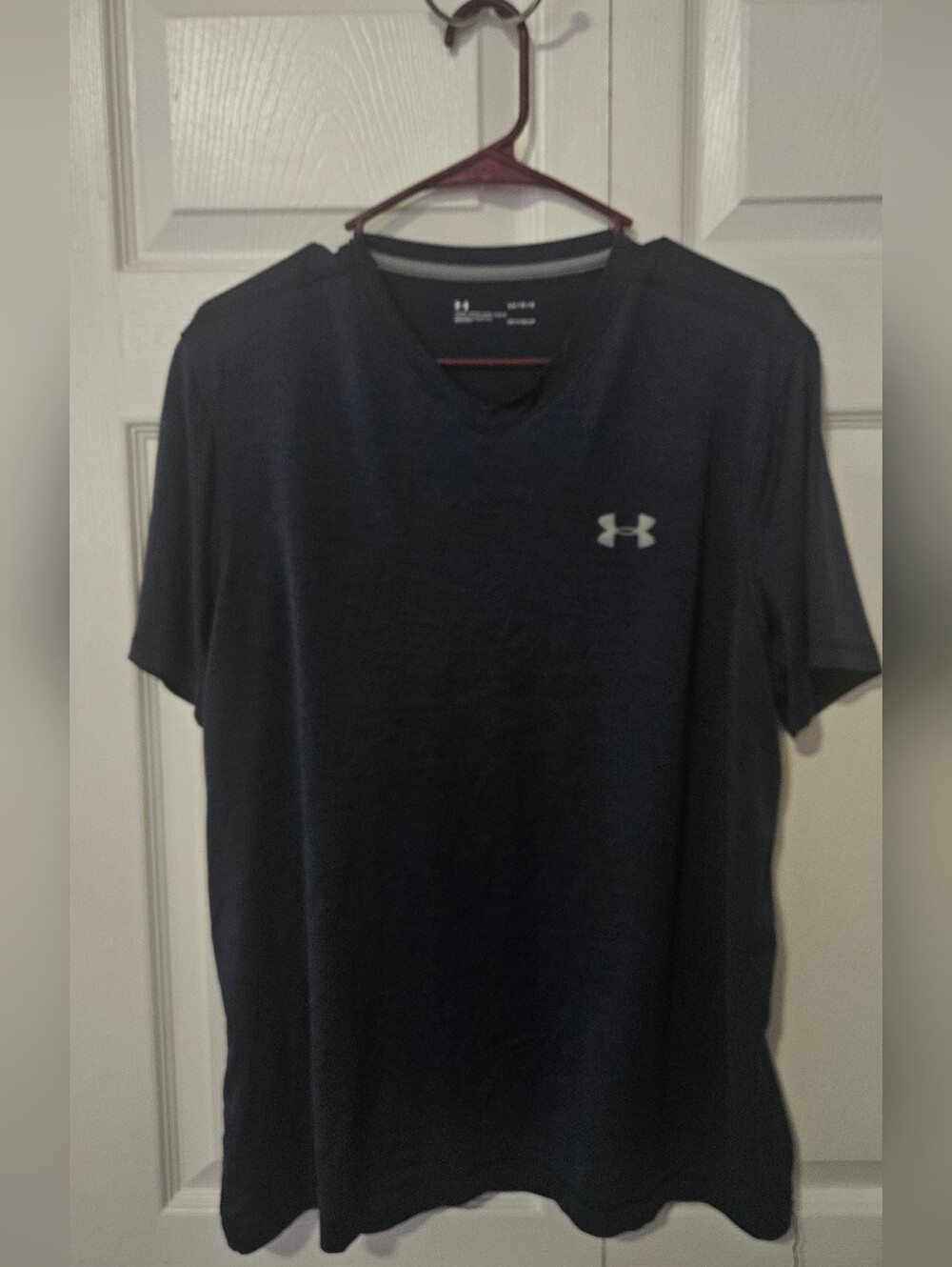 Under Armour Men's Performance V-Neck T-Shirt - Navy Blue